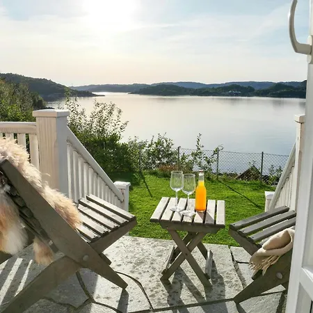 Dom wakacyjny Southern Norway With Sea Views Near Lindesnes Svenevik